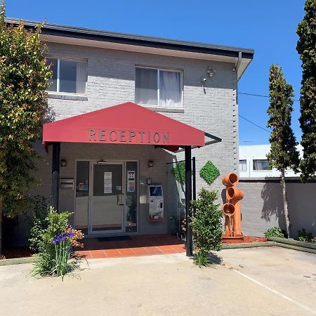 Crest Motor Inn Queanbeyan Εξωτερικό φωτογραφία