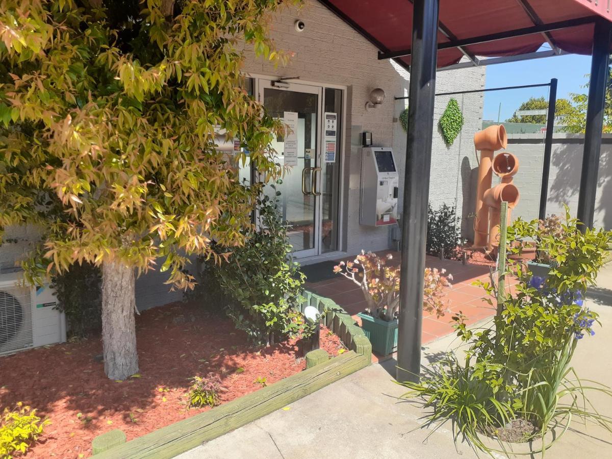Crest Motor Inn Queanbeyan Εξωτερικό φωτογραφία