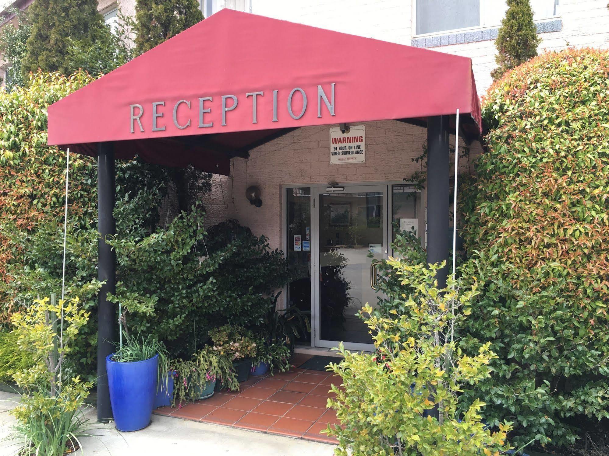 Crest Motor Inn Queanbeyan Εξωτερικό φωτογραφία