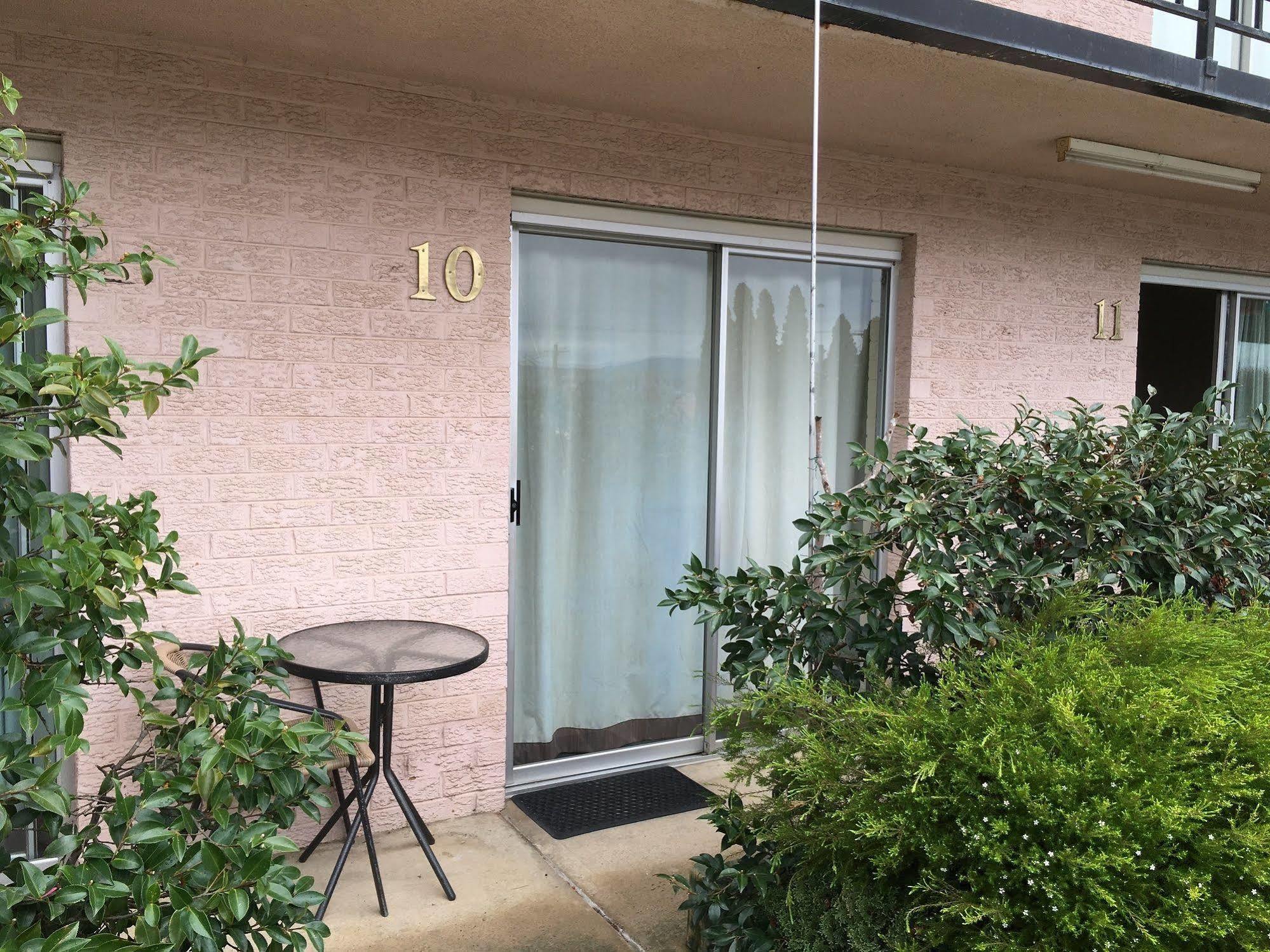 Crest Motor Inn Queanbeyan Εξωτερικό φωτογραφία