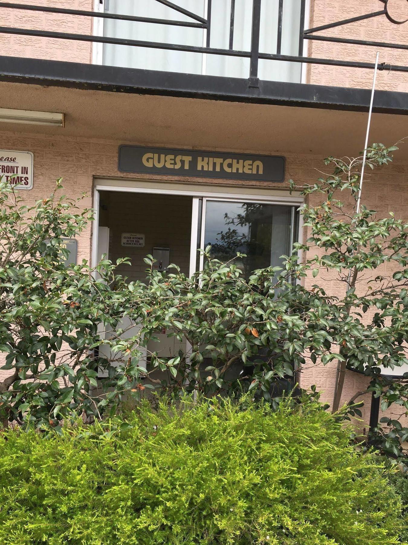 Crest Motor Inn Queanbeyan Εξωτερικό φωτογραφία