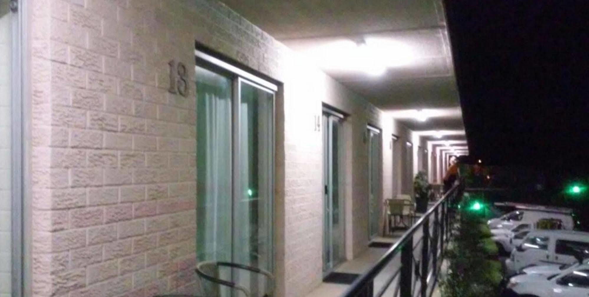 Crest Motor Inn Queanbeyan Εξωτερικό φωτογραφία